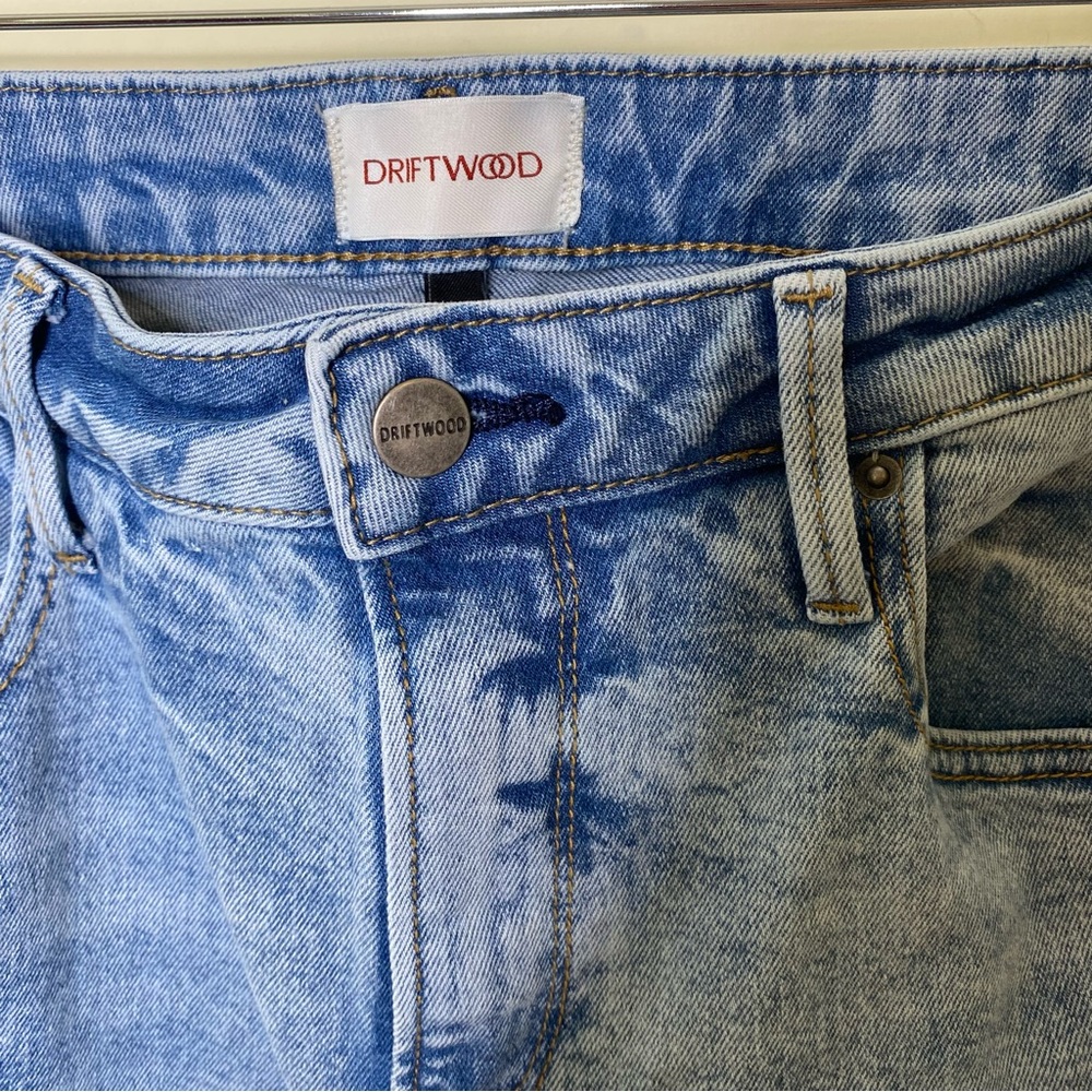 Driftwood Farrah W31 L34 Light Blue Floral Embroidered Jeans w/ alteration hem - Picture 7 of 8